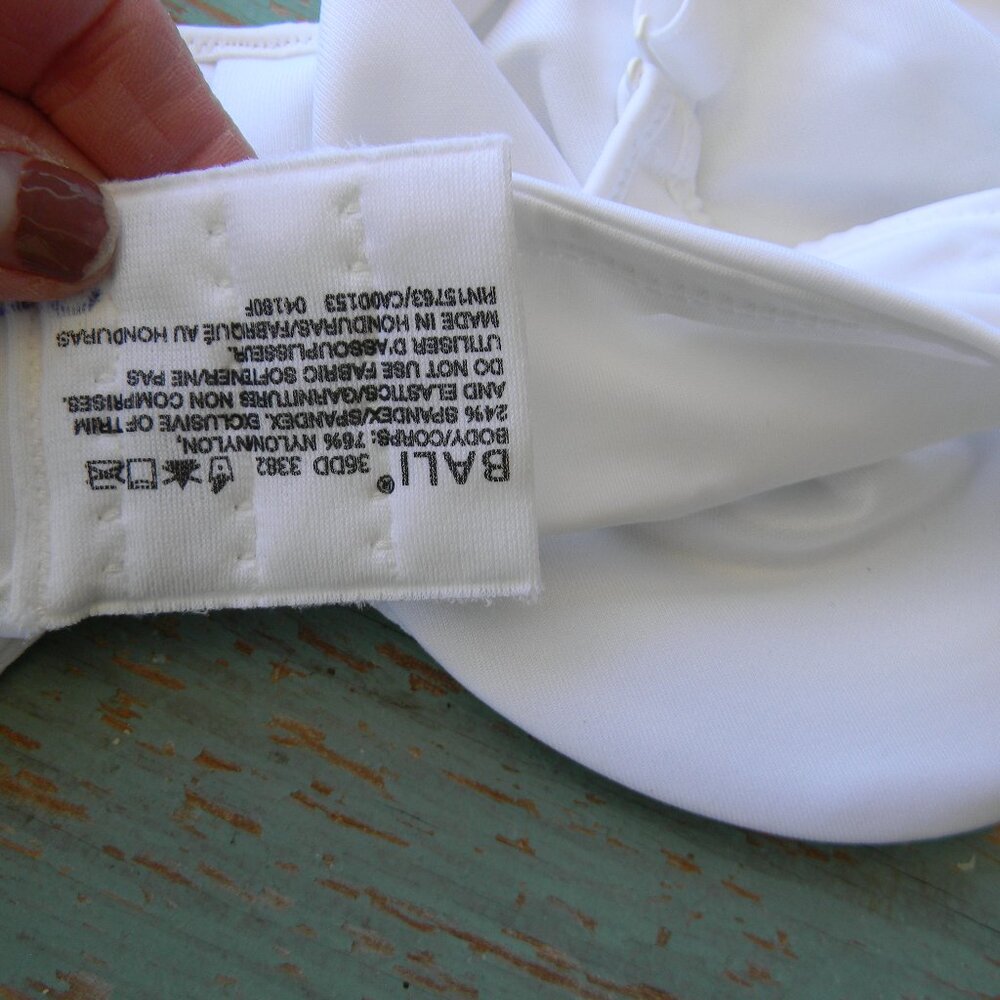 NWT BALI SMOOTHING DF3382 WHITE UNDERWIRE BRA SZ 36DD - Picture 4 of 4